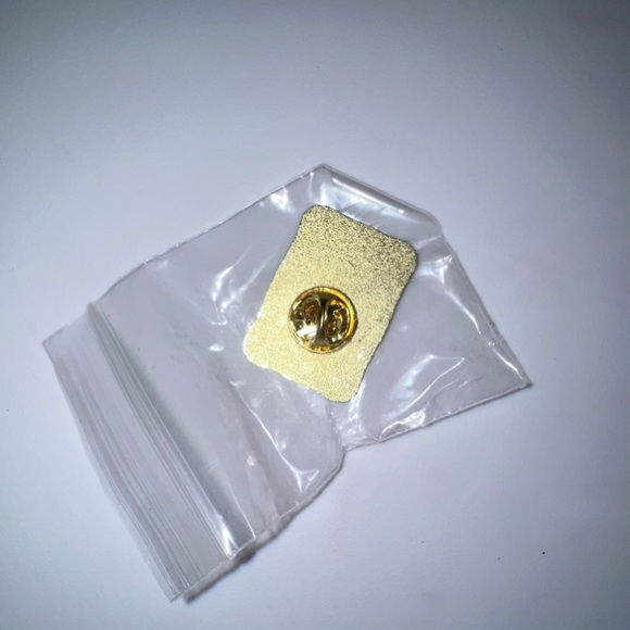 $1 TAROT CARD PIN/BROOCH. ENAMEL/METAL. NEW. $1 WITH ANY $10 ORDER OR MORE - Picture 4 of 16